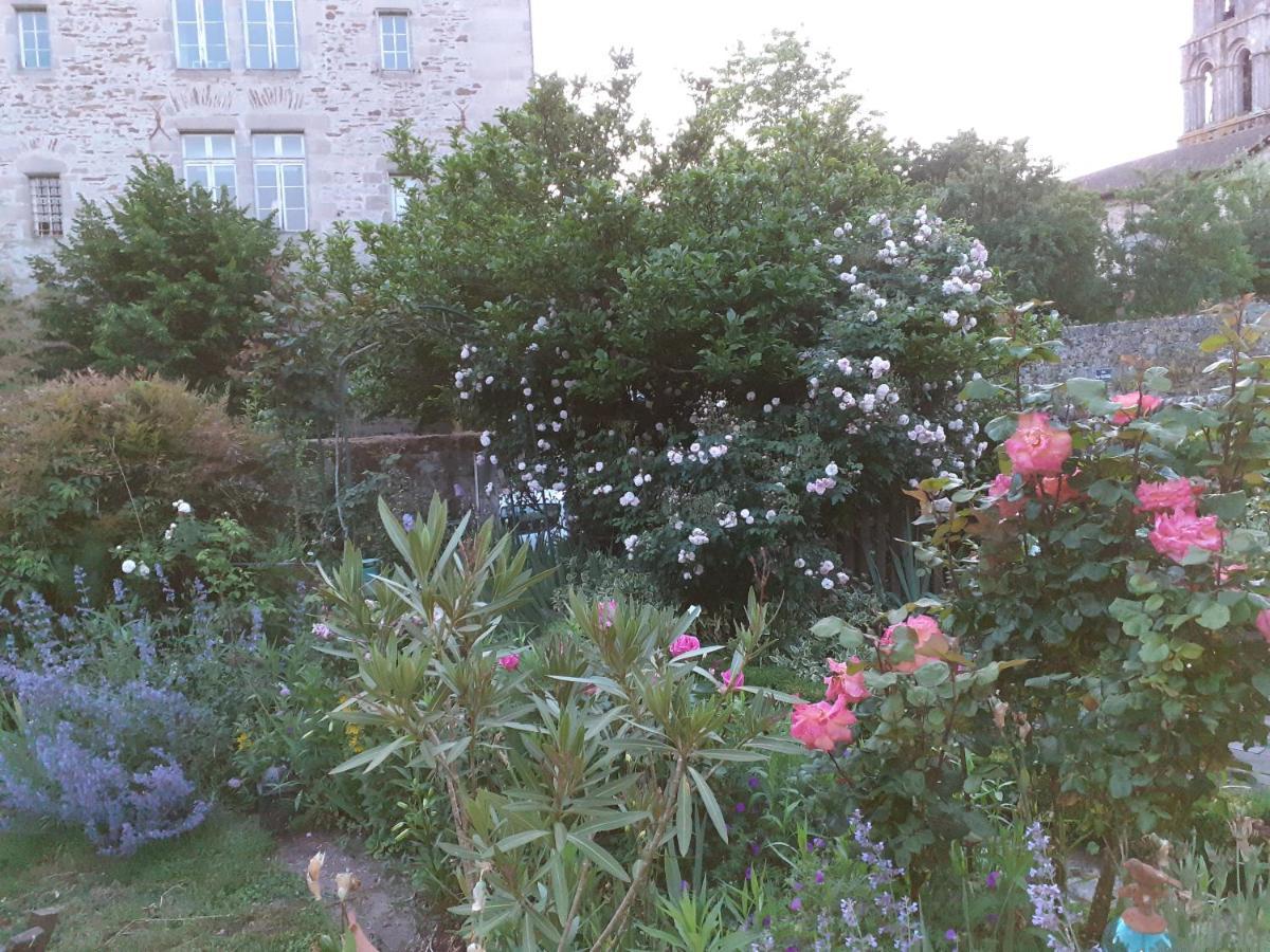 Chambre D Hote "Sous Le Clocher" Διαμέρισμα Saint-Léonard-de-Noblat Εξωτερικό φωτογραφία